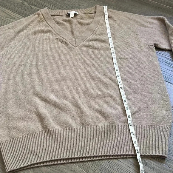 🔥woolen Bloom🔥 | V neck  lightweight long sleeve knit sweater - Picture 8 of 10